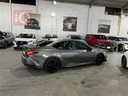 تۆیۆتا کامری